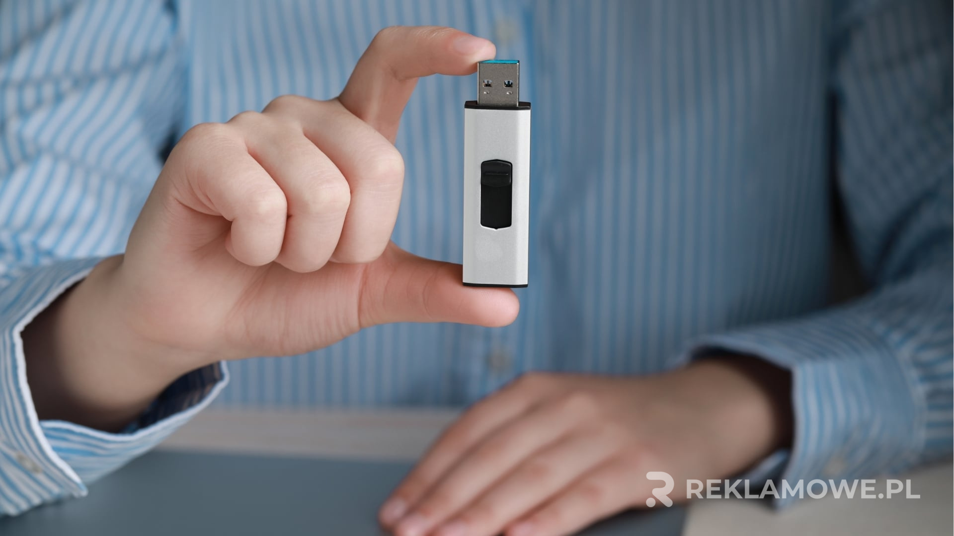 Innowacyjne pamięci reklamowe – przegląd nowości Nowoczesne gadżety reklamowe