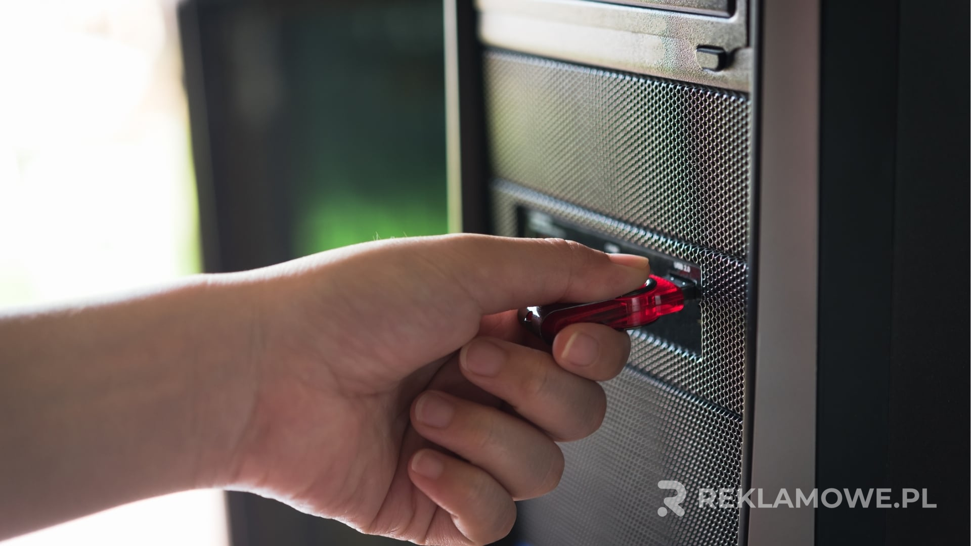 Pamięci reklamowe używane w edukacji