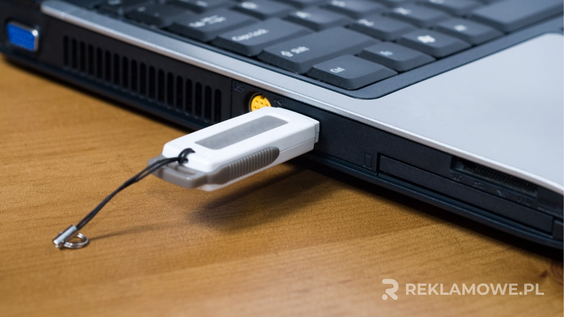 Różnorodne pamięci USB reklamowe ukierunkowane na różne grupy docelowe